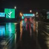 全透式主动发光指路标志