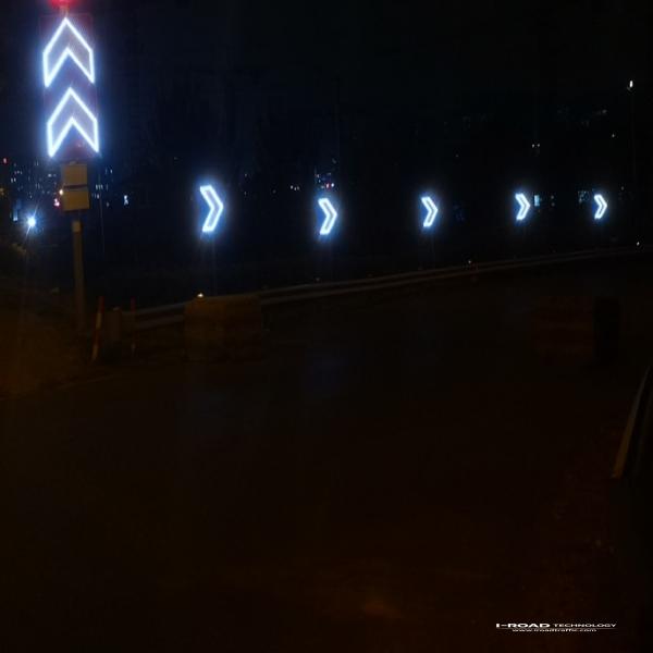 点阵弯道4 LED增强型线形诱导标志—LED点阵型